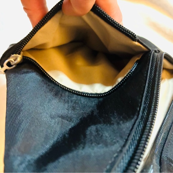 Baggallini Black Sling Pack with Silver Logo - Picture 6 of 9